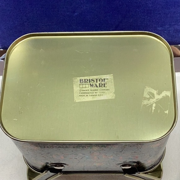 Singer tin can - Picture 4 of 6